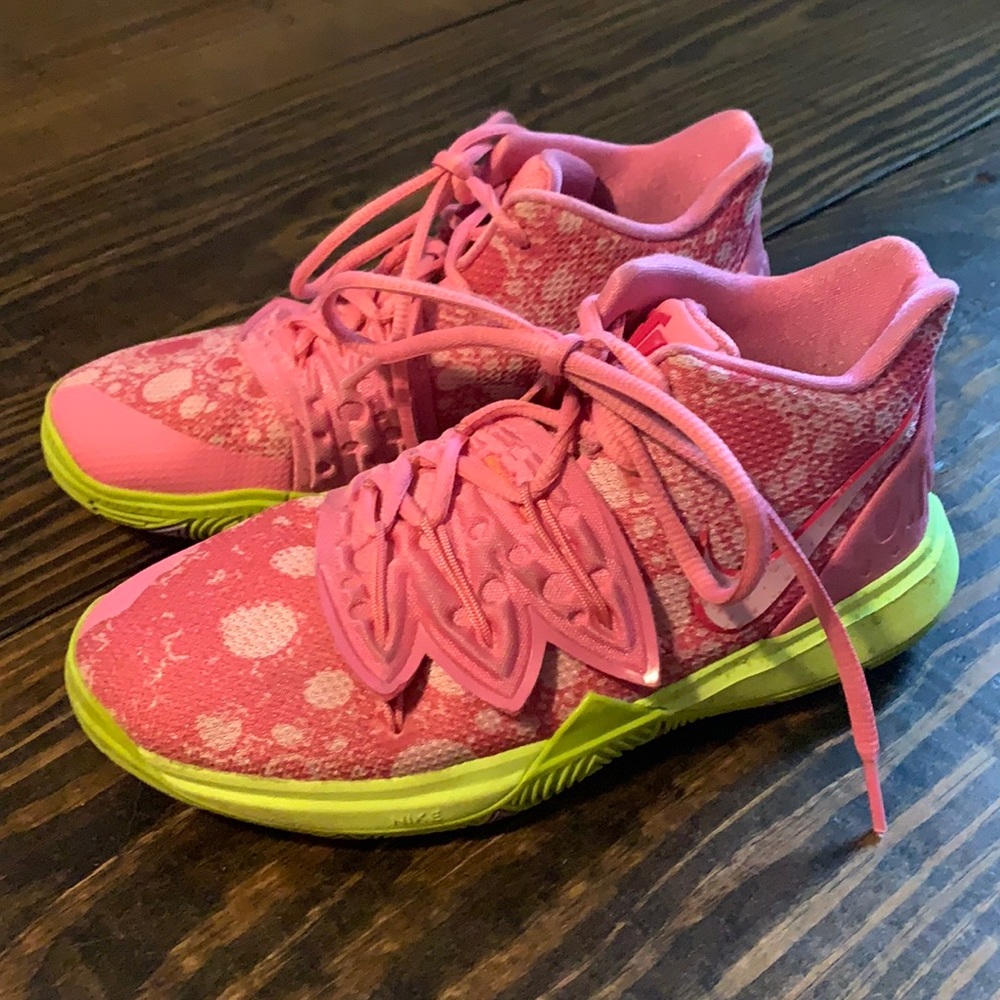 Nike Kyrie 5 Patrick Star